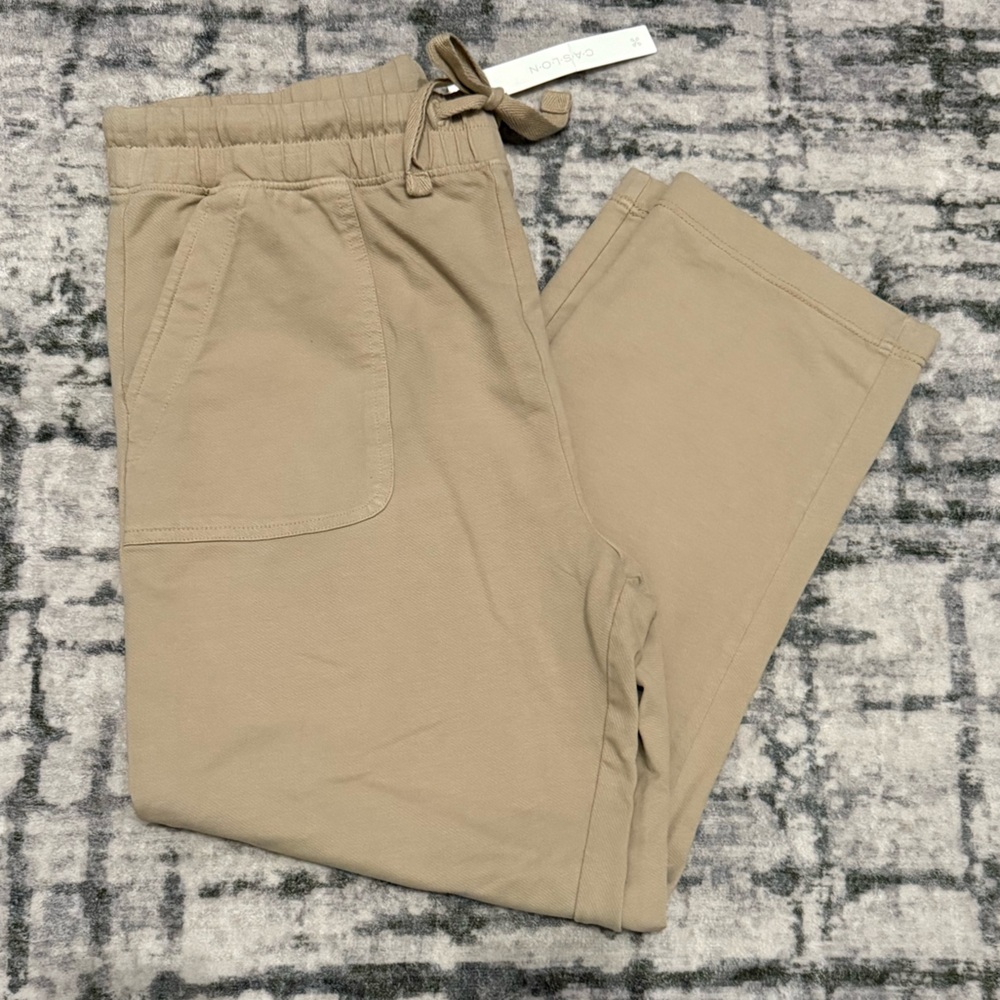 NWT Caslon Women’s Tan Pants
